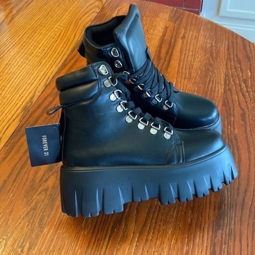NWT Forever 21 Black Platform Lug Sole Combat Boots 6.5